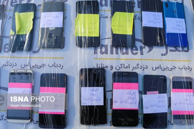 بازداشت سارقی که شماره سریال موبایل‌ها را تغییر می‌داد
