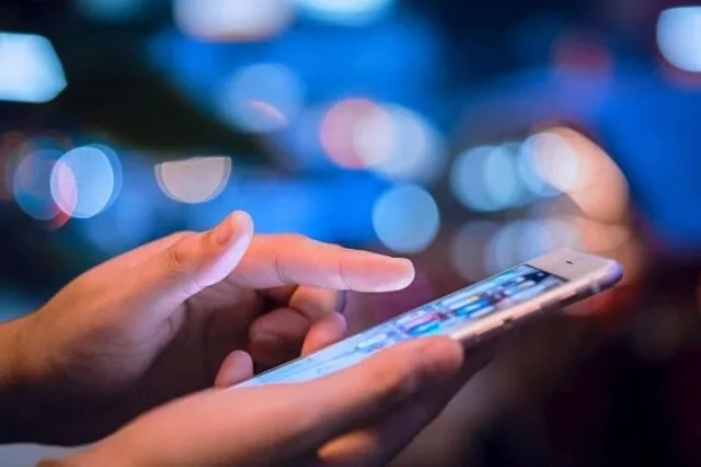 اپراتورهای تلفن‌همراه نخستین قربانیان بی‌انضباطی برقی