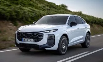 آئودی Q3 اسپرت‌بک