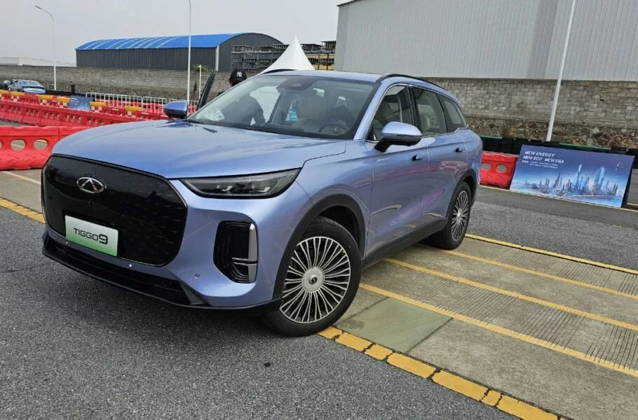 فونیکس F9