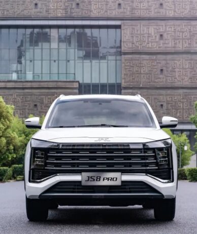 نگاهی به KMC X8 و جک RF8؛ محصولات جدید کرمان‌موتور برای بازار ایران