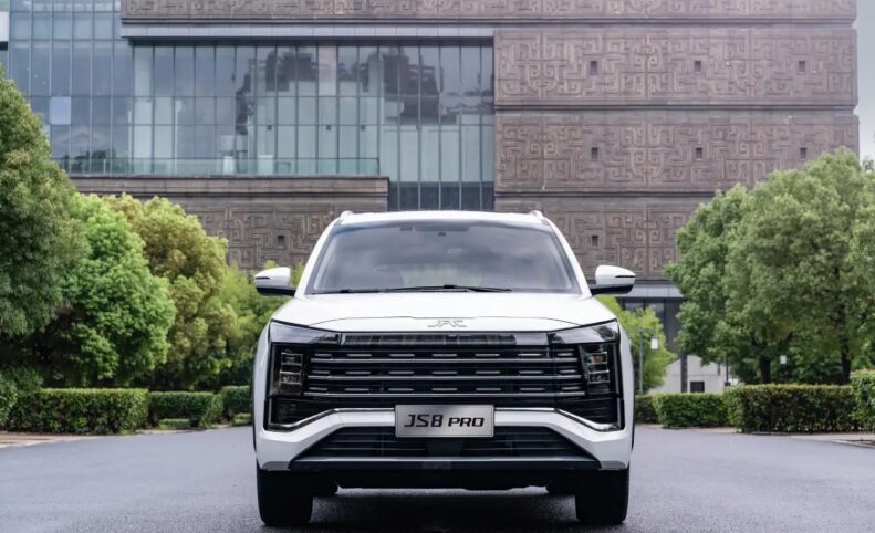 نگاهی به KMC X8 و جک RF8؛ محصولات جدید کرمان‌موتور برای بازار ایران