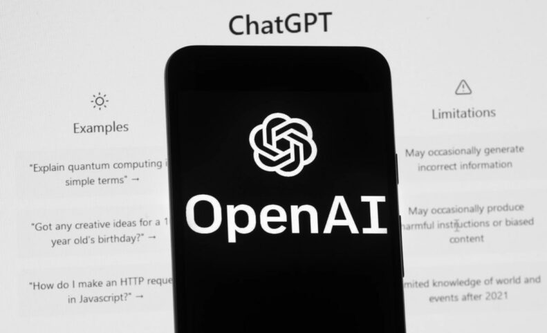 OpenAI اعلام کرده مکالمات کاربران با ChatGPT را درصورت نیاز به پلیس گزارش می‌کند