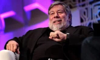 هم‌بنیانگذار اپل