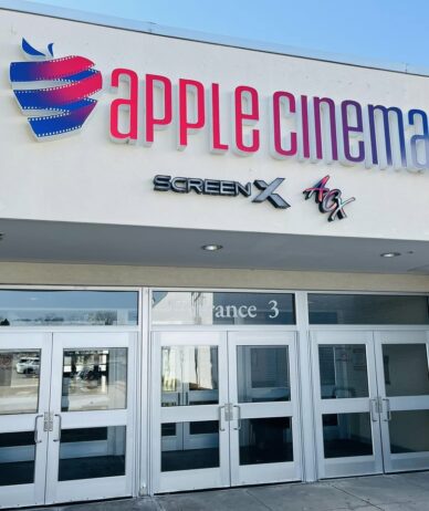 اپل از سینماهای زنجیره‌ای Apple Cinemas به‌دلیل نام مشترک شکایت کرد