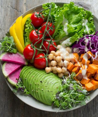 محققان: برای کاهش وزن نوع غذا مهم‌تر از میزان کالری است