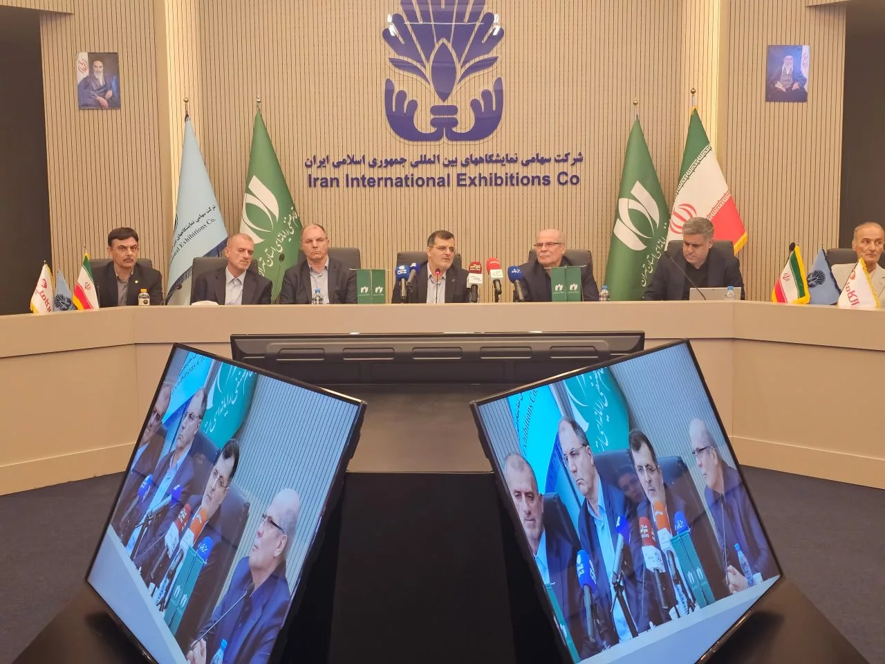 نشست خبری نمایشگاه الکامپ