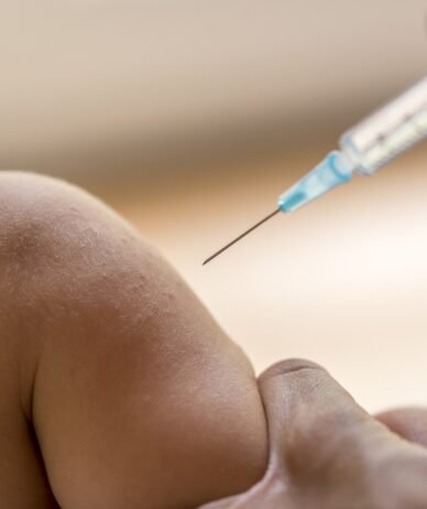 ابتکار محقق ایرانی در آمریکا: ساخت واکسن HIV برای نوزادان که ایمنی چندساله ایجاد می‌کند
