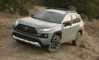 شرایط فروش اقساطی تویوتا راو ۴