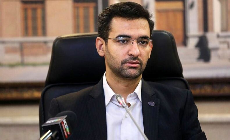 آذری‌جهرمی: اختلال GPS تأثیری در مقابله با پهپادهای نظامی ندارد