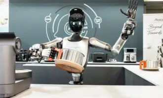 ربات انساننما