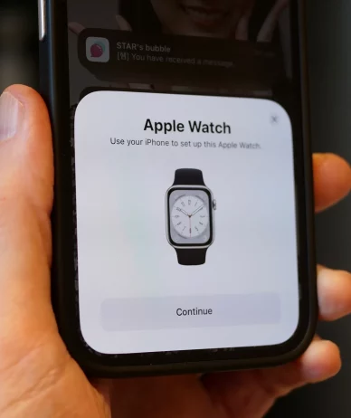 آیفون شاید با iOS 26.1 از ساعت‌های هوشمند شخص ثالث پشتیبانی کند