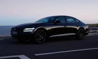 جنسیس G80 بلک