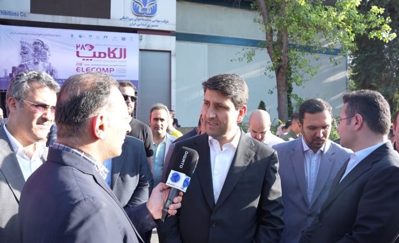 وزیر ارتباطات در گفتگو با دیجیاتو اعلام کرد: برگزاری جلسه با وزیر صمت برای رفع مشکل تخصیص ارز در هفته آینده