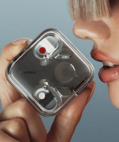 ایرباد ناتینگ Ear 3 با قاب شارژ مجهز به میکروفون معرفی شد