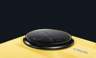 دوربین پوکو F8 اولترا