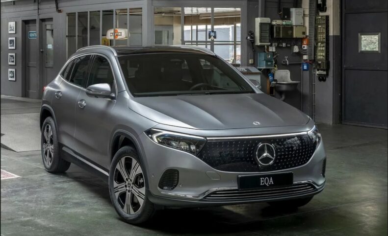 مقایسه مرسدس بنز EQA با Audi Q4 e-tron؛ کدام انتخاب بهتری برای خانواده‌های ایرانی است؟