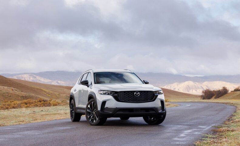 شاسی بلند مزدا CX-50 مدل ۲۰۲۶ با قیمت ارزان‌تر عرضه شد