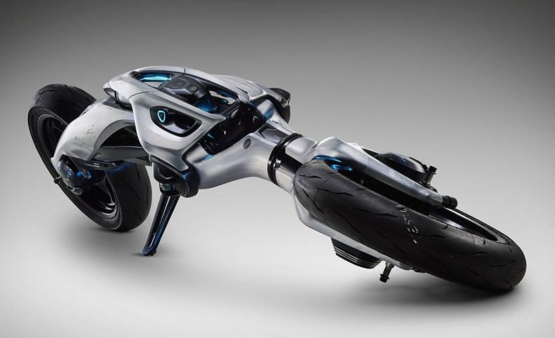 موتورسیکلت برقی یاماها MOTOROiD معرفی شد؛ امکان چرخش ۱۸۰ درجه در حین حرکت