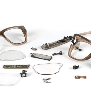 کالبدشکافی عینک هوشمند Ray-Ban Display: محصول غیرقابل تعمیر متا با فناوری شیشه پیچیده [تماشا کنید]