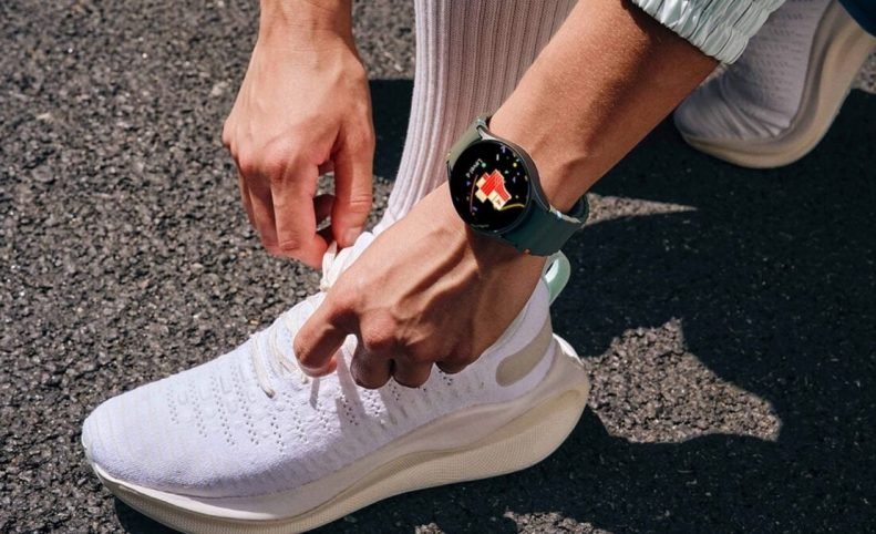 سامسونگ آپدیت پایدار One UI 8 Watch را برای گلکسی واچ 7 عرضه کرد