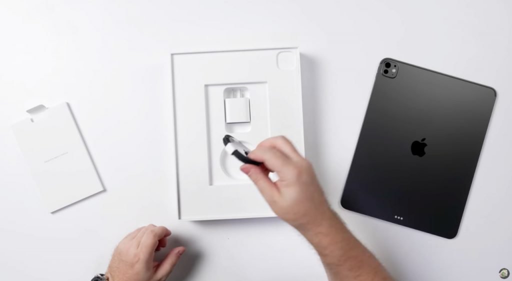 آنباکس آیپد پرو M5 اپل