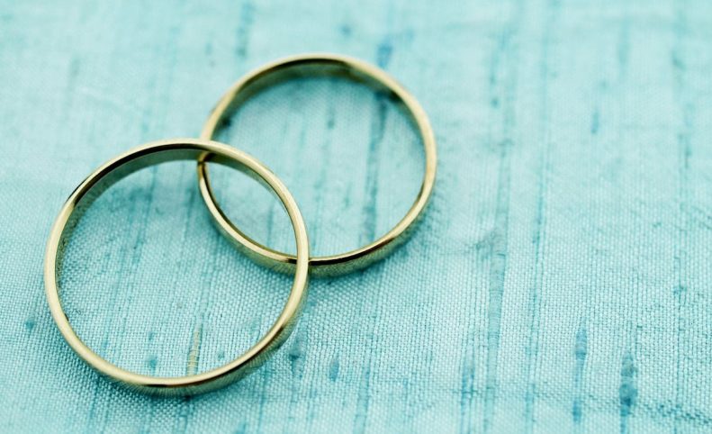 نتیجه مطالعه در آمریکا و ژاپن: افراد متأهل سالم‌تر و شادتر از افراد مجرد هستند