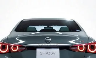 نیسان اسکای لاین