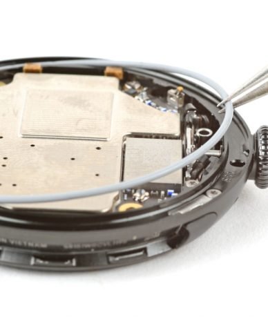 پیکسل واچ 4 از نگاه iFixit تعمیرپذیرترین ساعت هوشمند بازار است [تماشا کنید]
