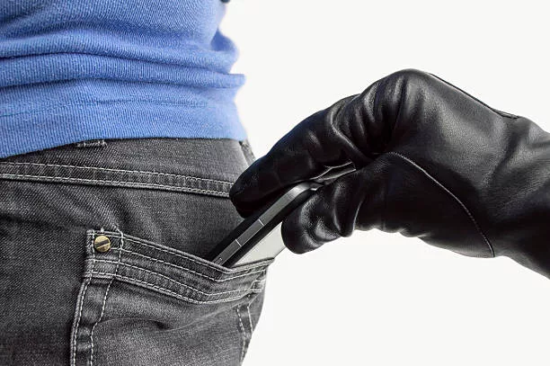 درخواست پارلمان بریتانیا از غولهای فناوری برای مقابله با سرقت گوشی