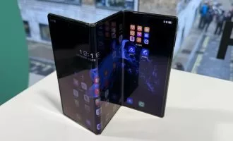 گلکسی زد TriFold