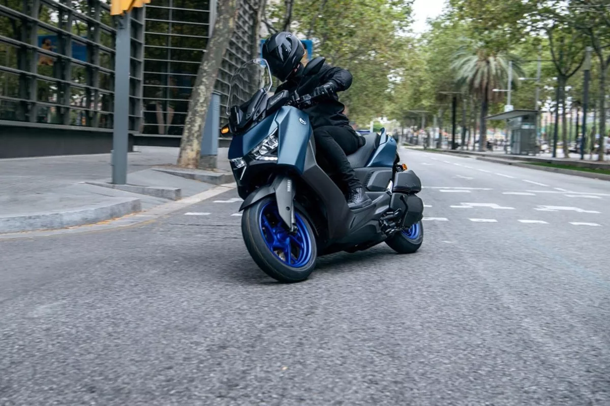 یاماها XMAX