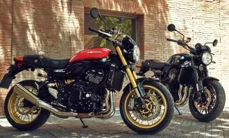 کاوازاکی Z900RS