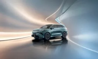 بی وای دی آتو ۸