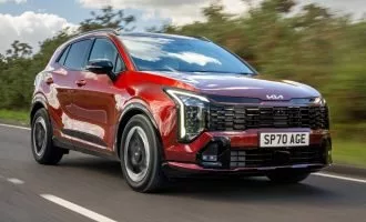 عرضه خودروهای وارداتی