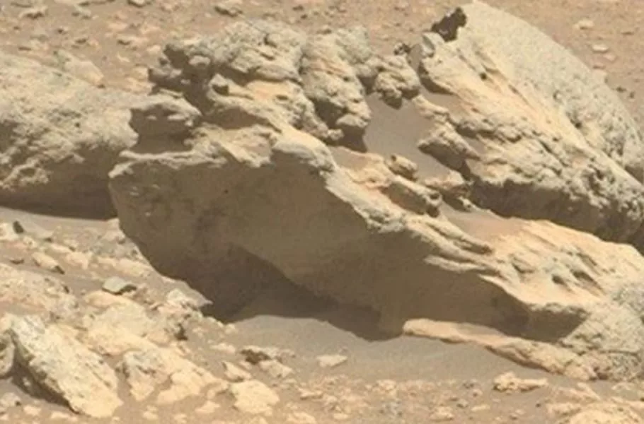 کشف سنگ متفاوت در مریخ