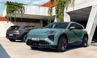 پورشه کاین برقی