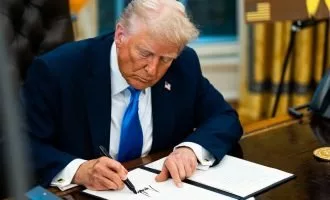 امضای فرمان اجرایی ترامپ