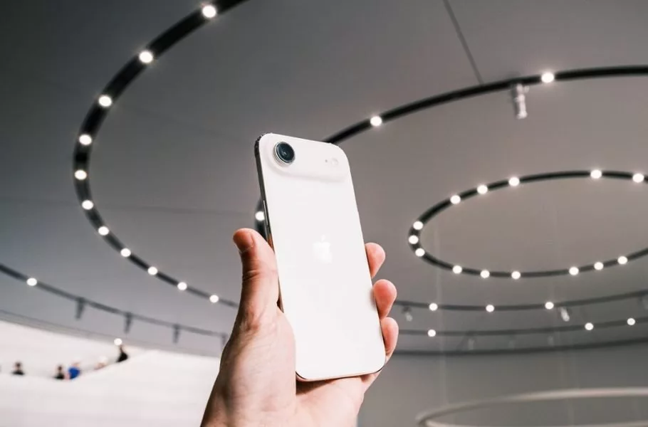 تعویق عرضه نسل دوم آیفون ایر اپل