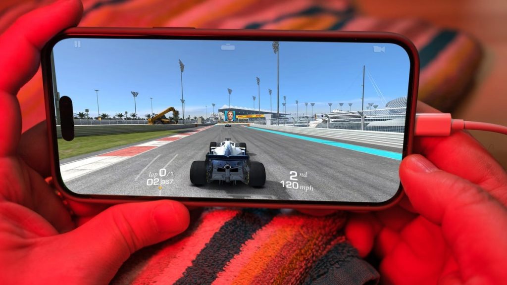 شارژ گوشی حین بازی