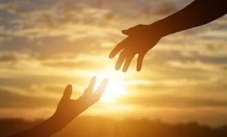 کمک به دیگران