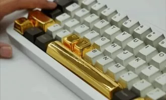 هدیه‌دادن طلا شرکت چینی