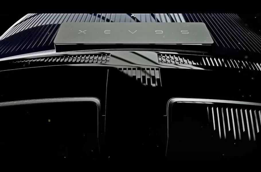 ماهیندرا XEV 9S