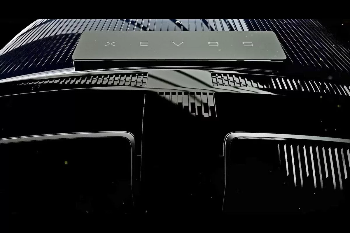 ماهیندرا XEV 9S