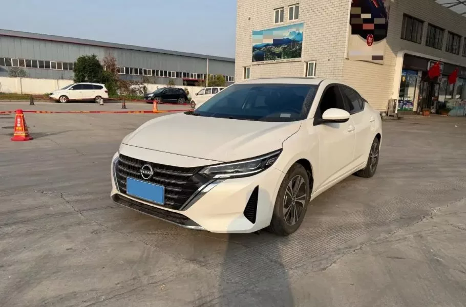 قیمت نیسان سیلفی بنزینی