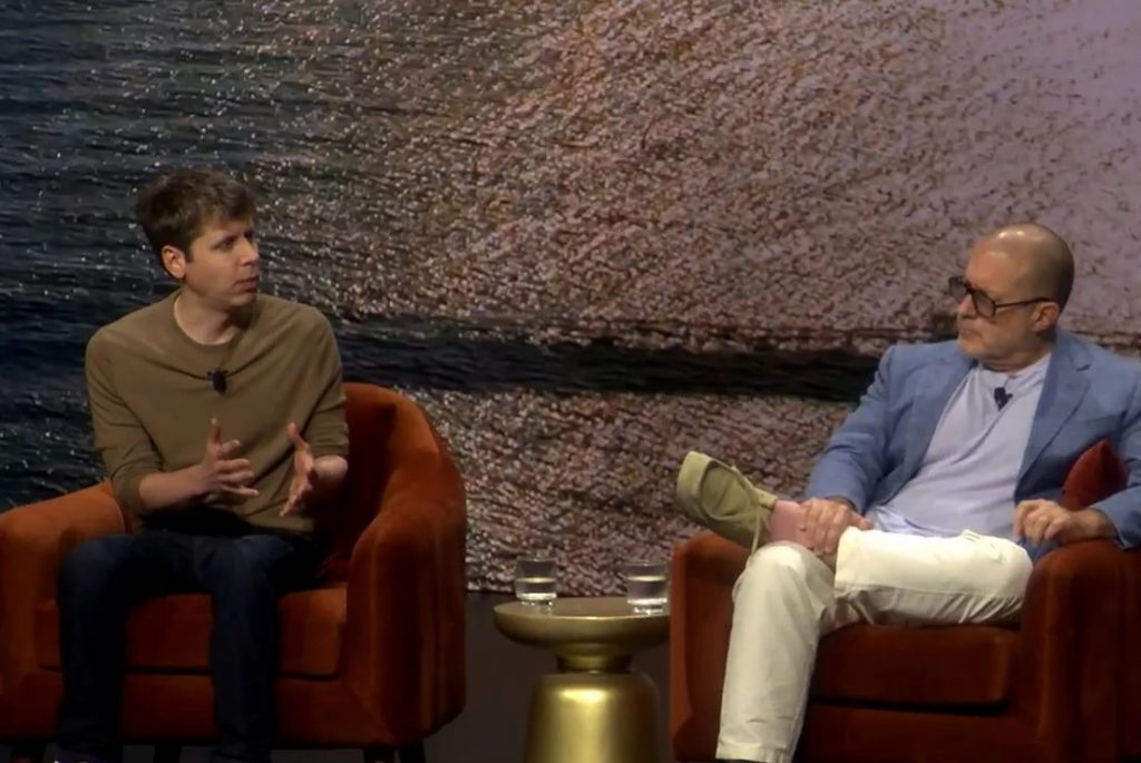 دستگاه جانی آیو و سم آلتمن