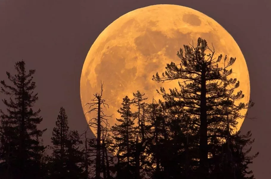 ابرماه ۱۴ آبان