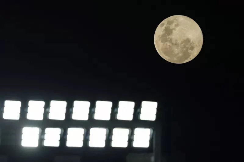 پدیده ابرماه نوامبر