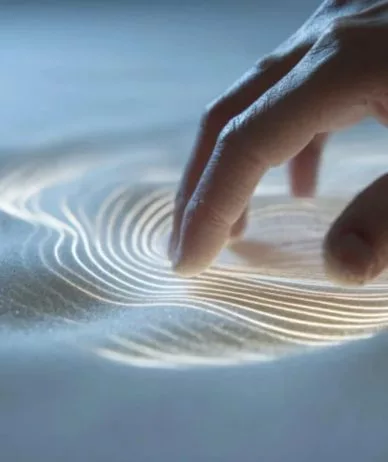 لمس بدون تماس