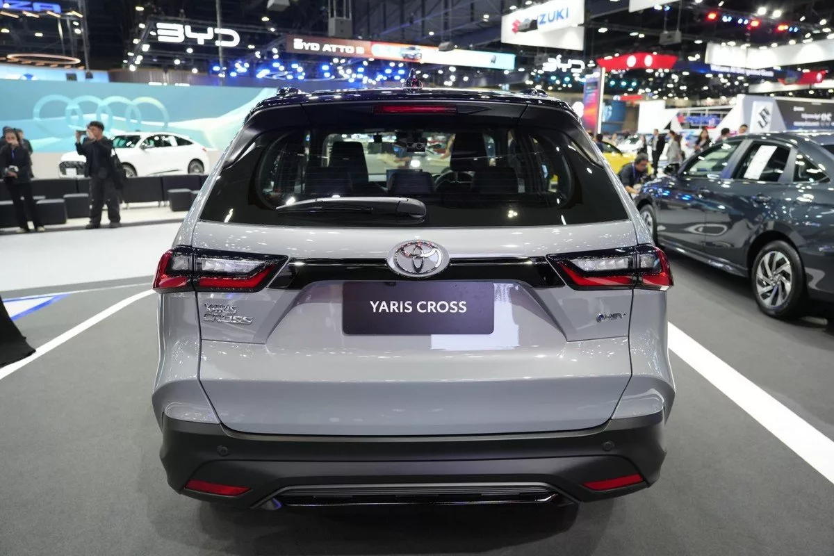 تویوتا یاریس کراس